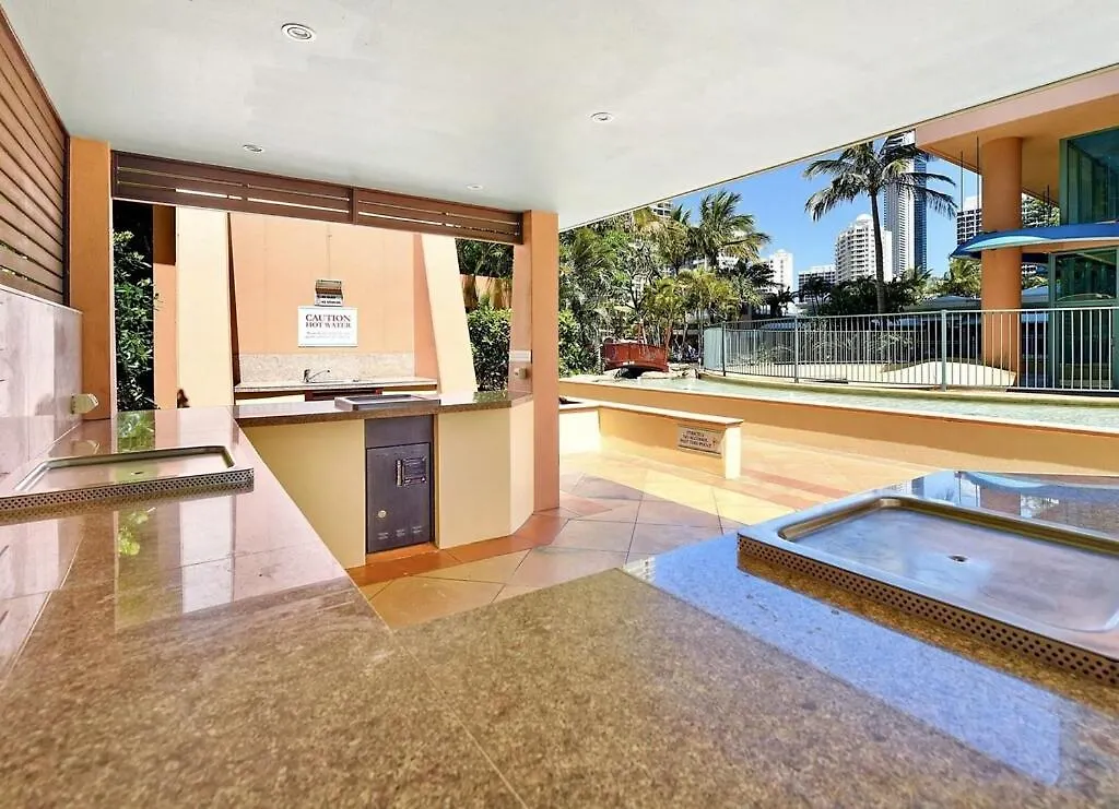 Crown Towers Resort - Private 3 Bedroom Apartment Gold Coast